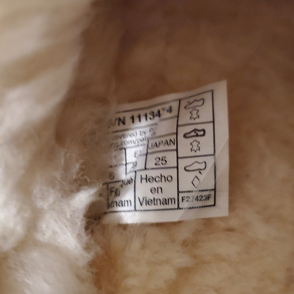 UGG Chestnut Shearling Platform Slide with Cream Sheepskin Trim - Picture 6 of 6